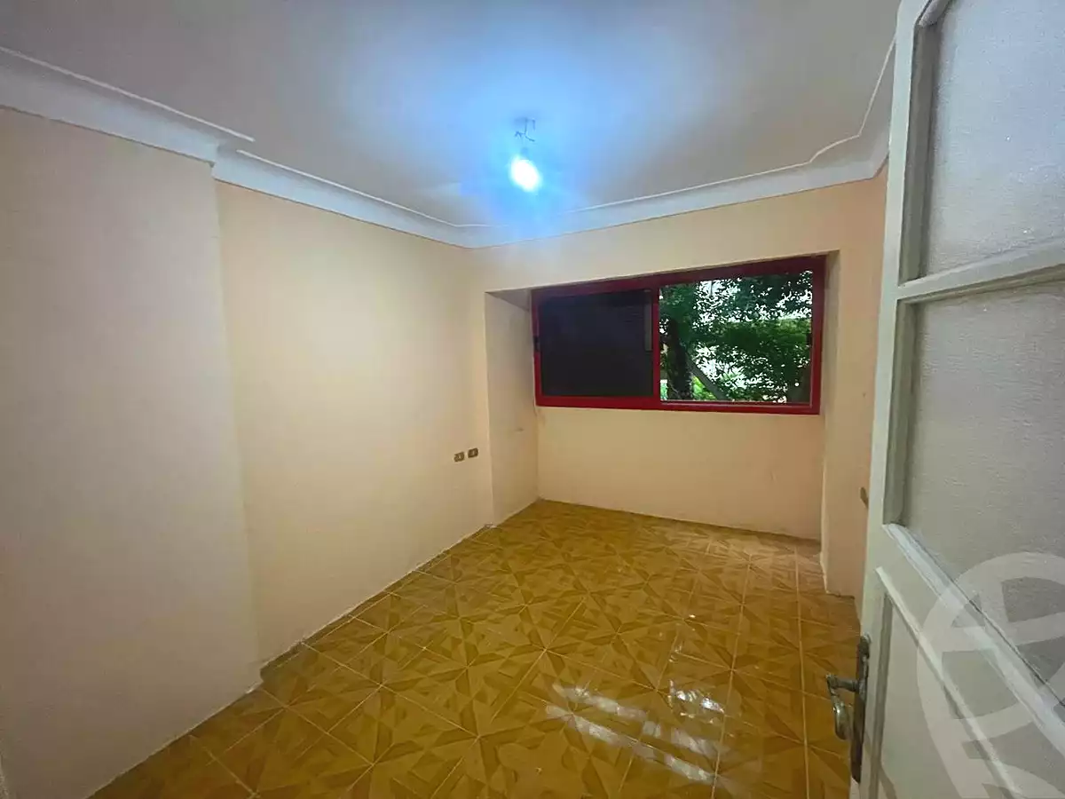 https://aqarmap.com.eg/ar/listing/7081628-for-rent-alexandria-ganaklis-shr-mrtdy-bsh