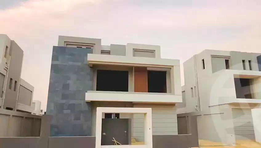 https://aqarmap.com.eg/ar/listing/7082174-for-sale-cairo-new-cairo-compounds-el-patio-town-compound-la-vista