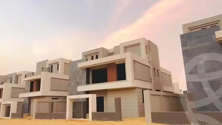 https://aqarmap.com.eg/ar/listing/7082239-for-sale-cairo-new-cairo-compounds-el-patio-town-compound-la-vista