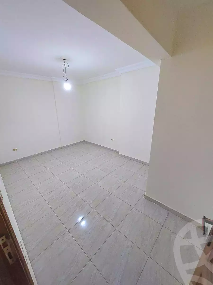 https://aqarmap.com.eg/ar/listing/7082666-for-sale-alexandria-ganaklis-shr-mrtdy-bsh