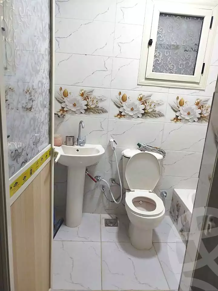 https://aqarmap.com.eg/en/listing/7082708-for-sale-alexandria-al-agamy-el-hanouvel-el-kholafaa-el-rashdeen-st