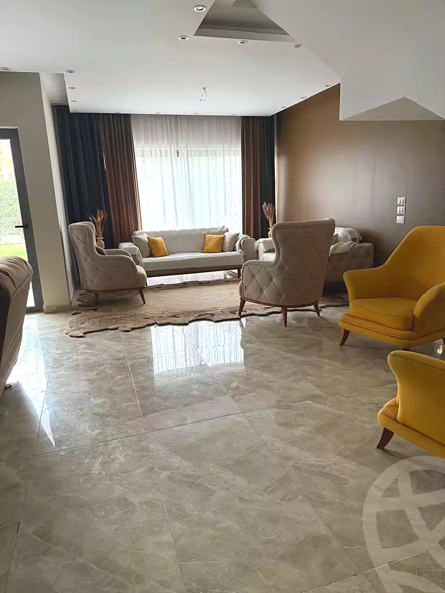 https://aqarmap.com.eg/en/listing/7082914-for-sale-cairo-new-cairo-compounds-fifth-square