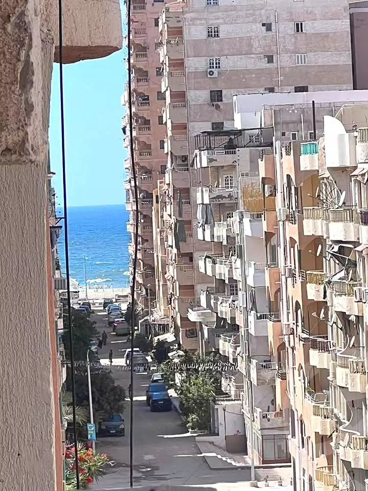 https://aqarmap.com.eg/ar/listing/7083300-for-sale-alexandria-al-agamy-shataa-el-nakheel