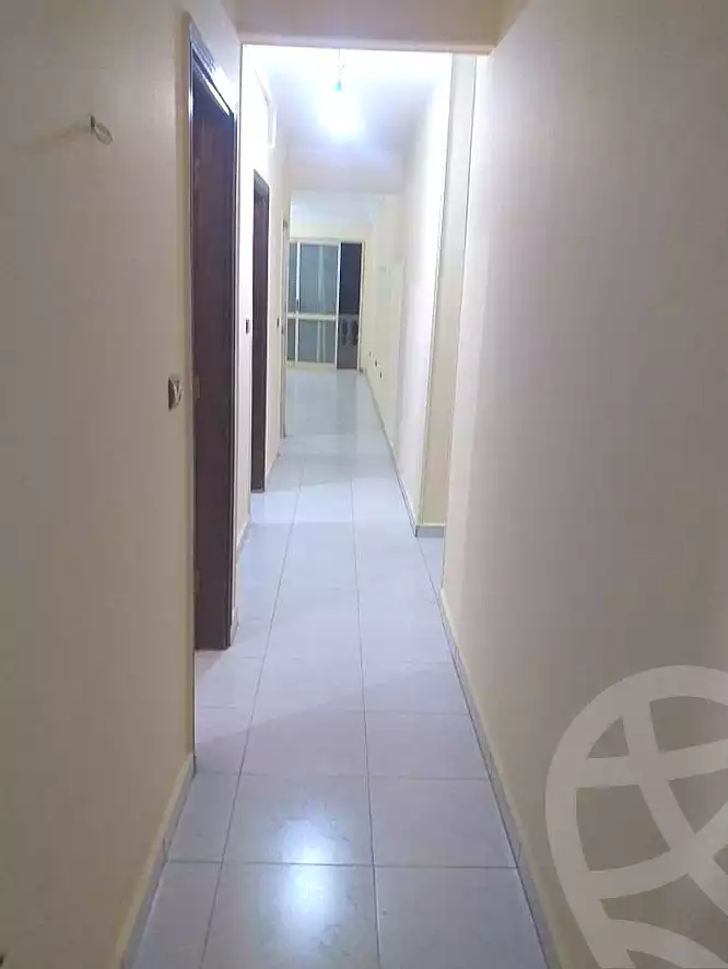 https://aqarmap.com.eg/ar/listing/7083830-for-sale-cairo-faisal-kafr-tohormos-queen-nazli-st