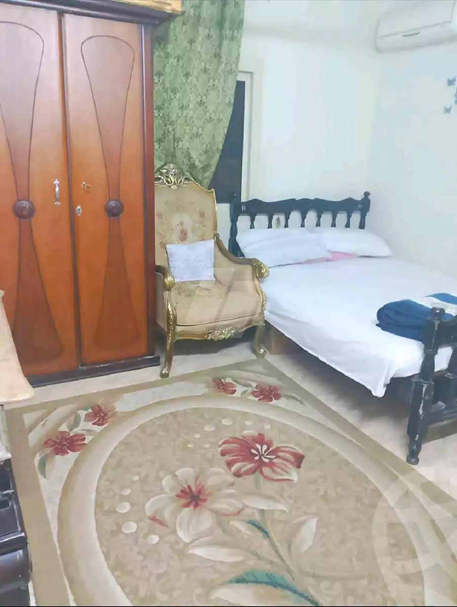 https://aqarmap.com.eg/ar/listing/7083834-for-sale-cairo-faisal-kafr-tohormos-queen-nazli-st