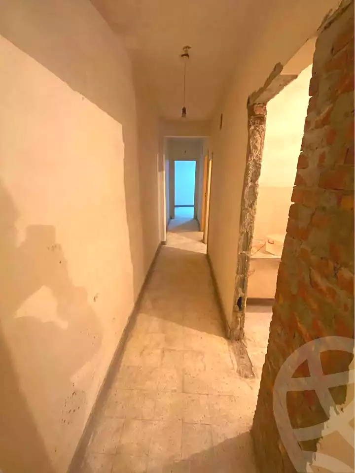 https://aqarmap.com.eg/ar/listing/7085217-for-sale-alexandria-ganaklis