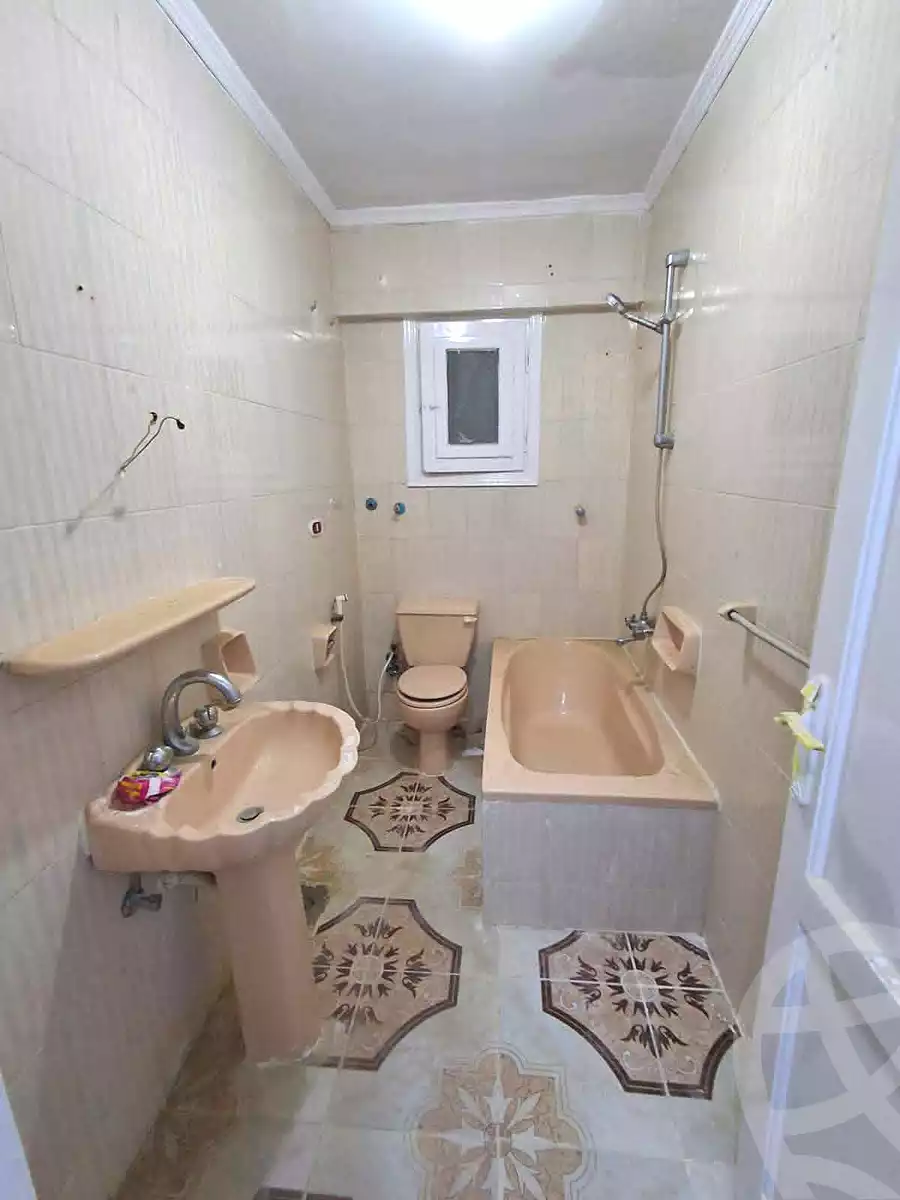 https://aqarmap.com.eg/ar/listing/7085527-for-sale-alexandria-al-agamy-shataa-el-nakheel