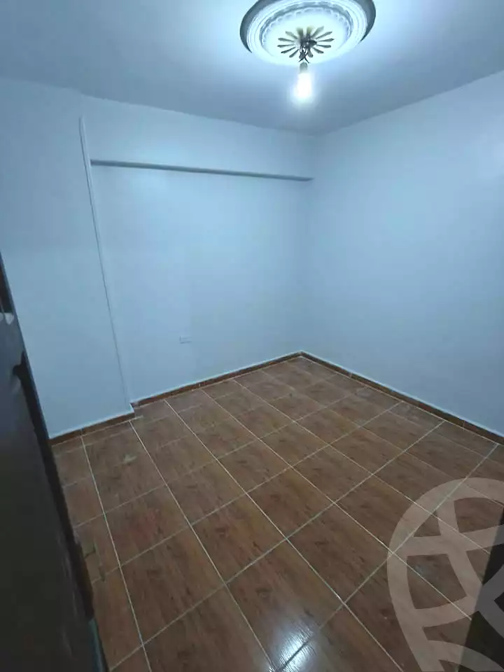 https://aqarmap.com.eg/ar/listing/7085694-for-sale-alexandria-lsywf-el-falki