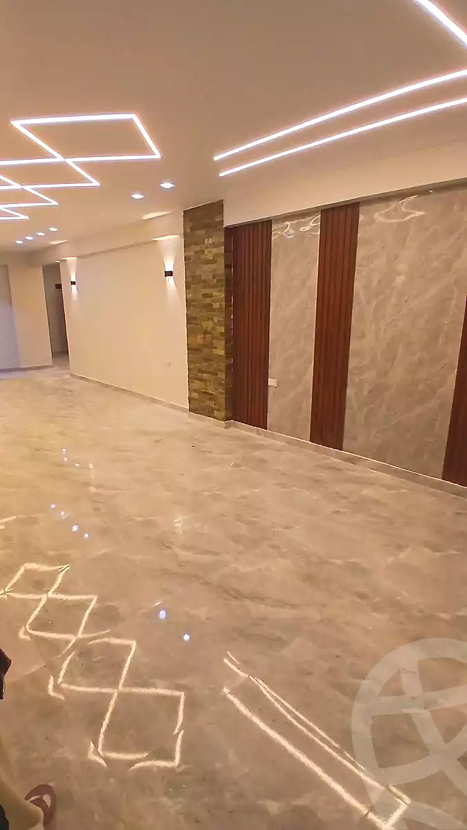 https://aqarmap.com.eg/ar/listing/7085901-for-sale-alexandria-al-agamy-lbytsh-bianchiii