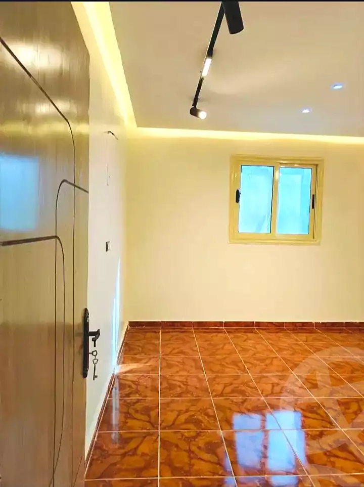 https://aqarmap.com.eg/ar/listing/7085911-for-sale-alexandria-al-agamy-el-hanouvel-radwan-st