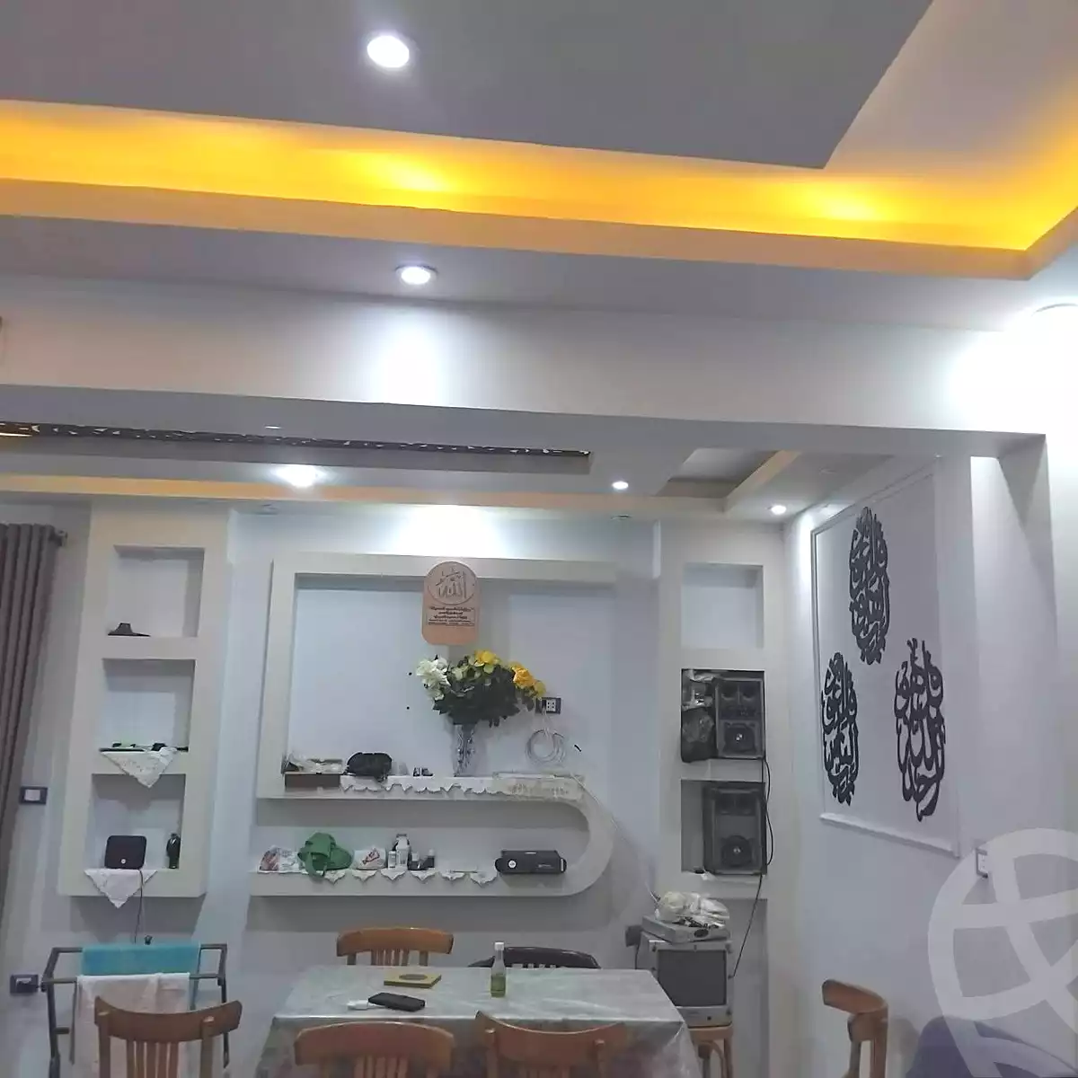 https://aqarmap.com.eg/en/listing/7086050-for-sale-alexandria-alhadara-new-el-hadra-al-sadat-st