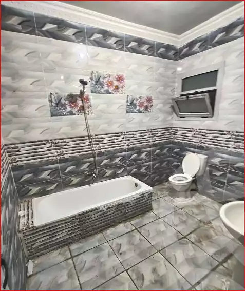 https://aqarmap.com.eg/en/listing/7086083-for-rent-cairo-helwan-hadayek-helwan-nile-corniche-st