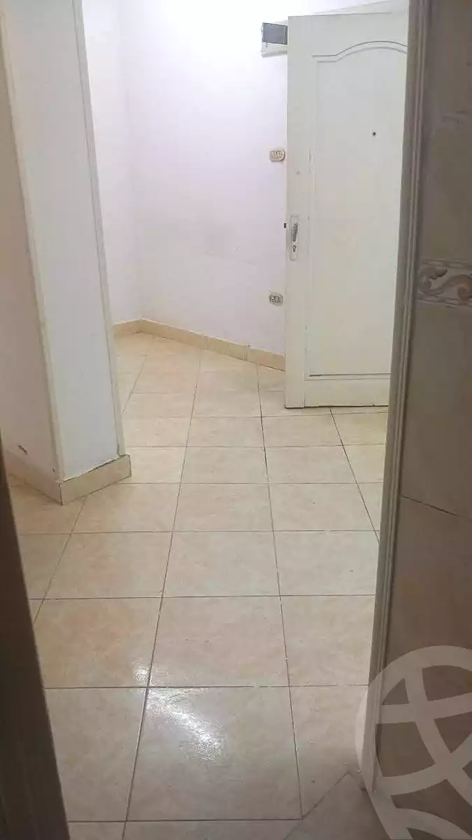 https://aqarmap.com.eg/ar/listing/7086137-for-rent-alexandria-sydy-bshr-sydy-bshr-bhry-shr-mhmwd-l-yswy