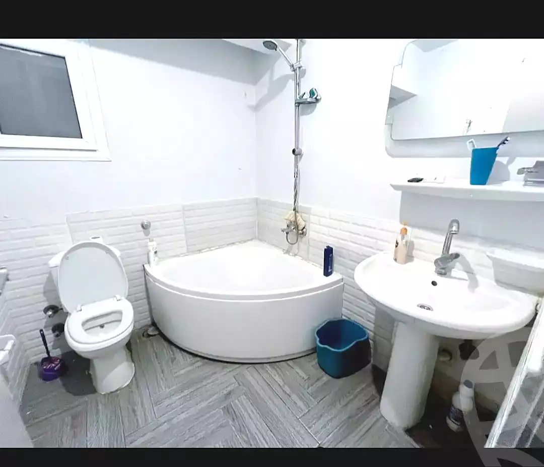 https://aqarmap.com.eg/en/listing/7086239-for-sale-alexandria-camp-cesar-el-gaish-rd