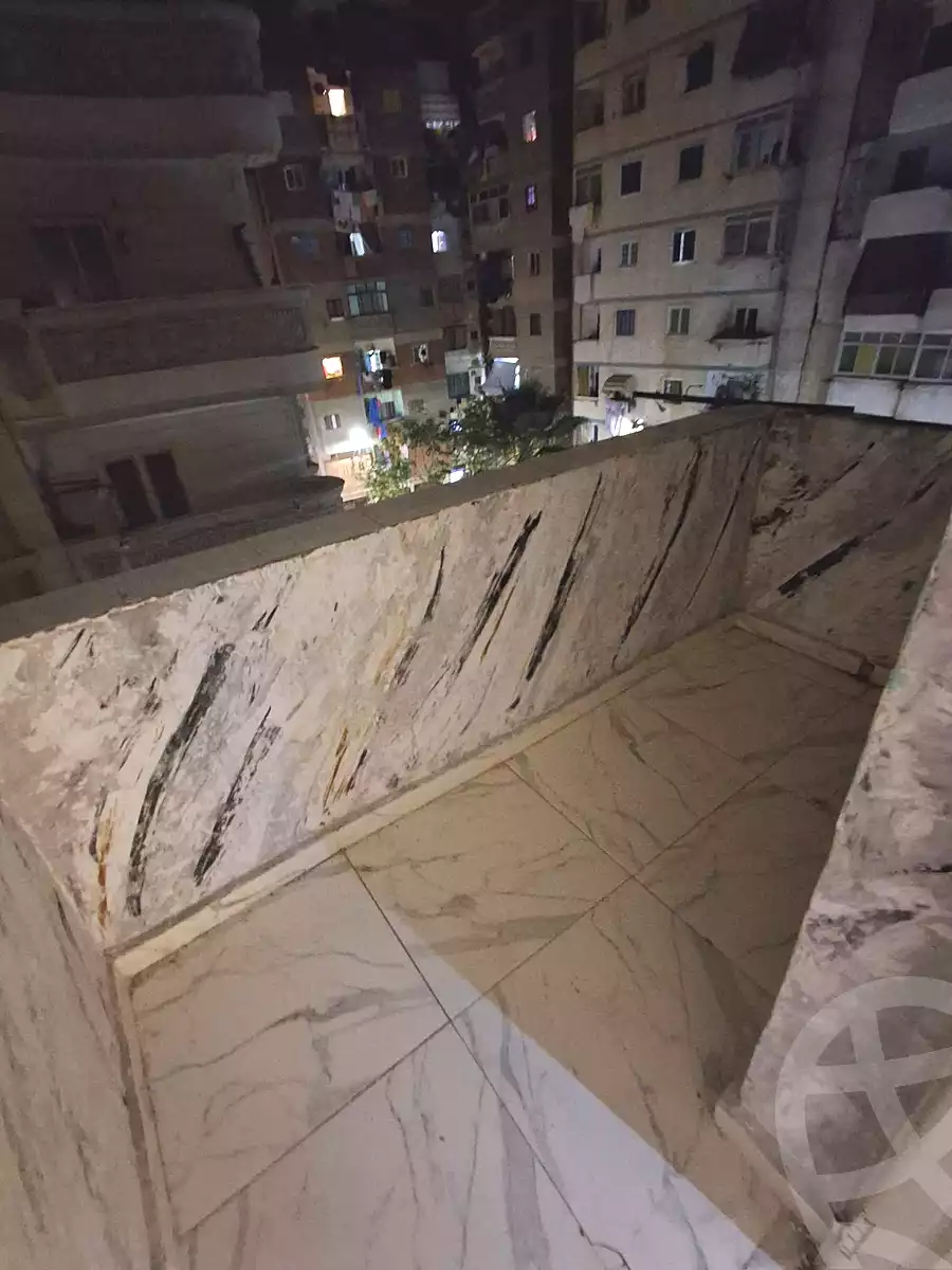https://aqarmap.com.eg/ar/listing/7087149-for-sale-alexandria-bahray-el-anfoshy-sidi-kazman-st