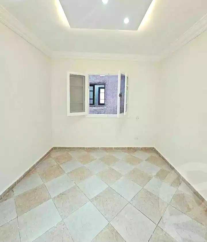 https://aqarmap.com.eg/ar/listing/7087274-for-sale-alexandria-el-asafra-shr-45