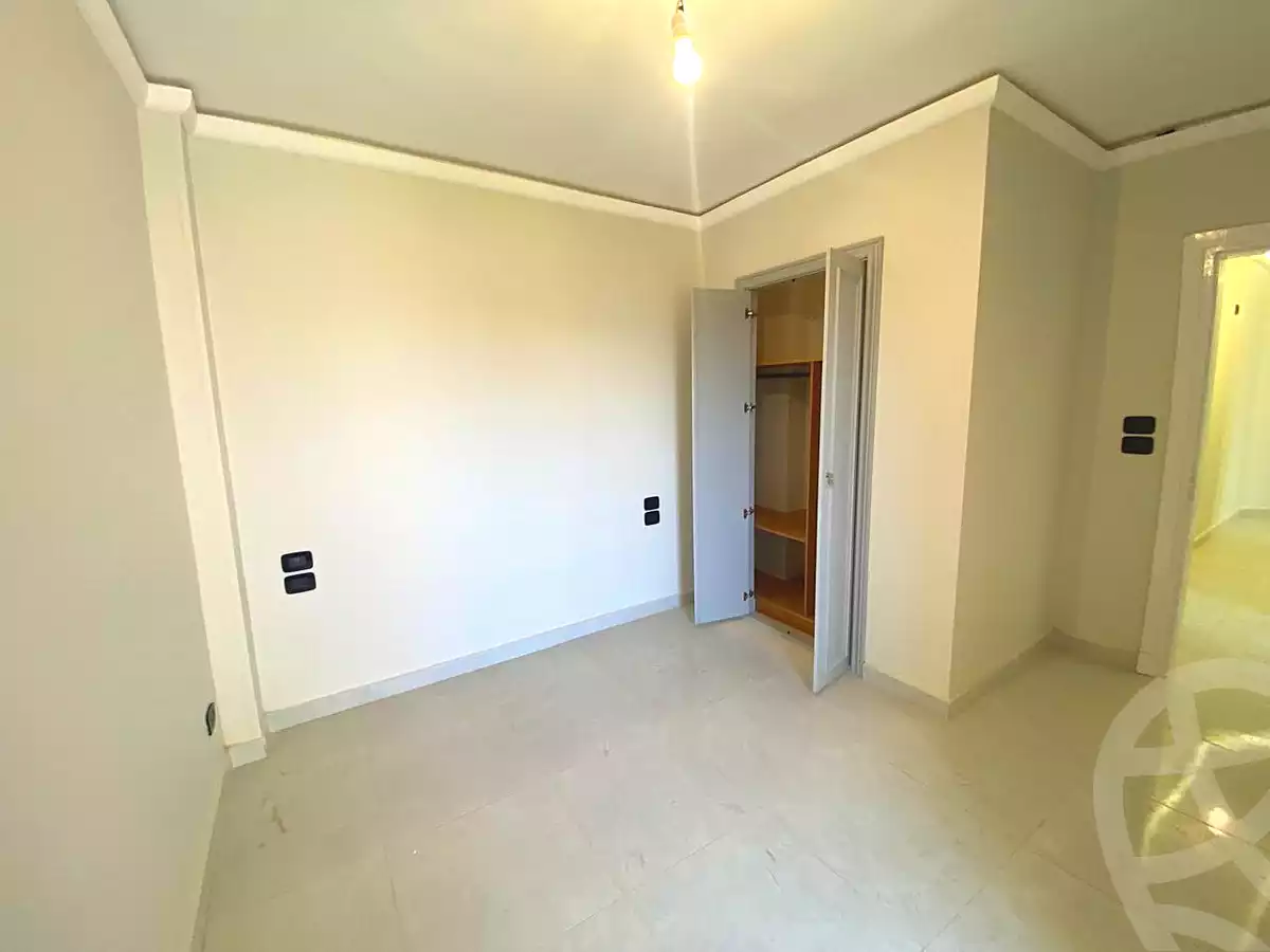 https://aqarmap.com.eg/ar/listing/7087825-for-rent-cairo-new-cairo-lrhb-city-phase-5-ibn-al-nafees-st
