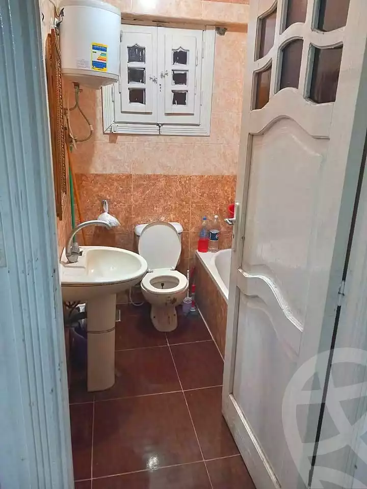 https://aqarmap.com.eg/en/listing/7088030-for-sale-alexandria-al-agamy-lbytsh-el-hanafeya-st