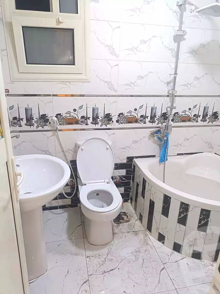 https://aqarmap.com.eg/ar/listing/7088255-for-rent-cairo-ain-shams-alf-maskn