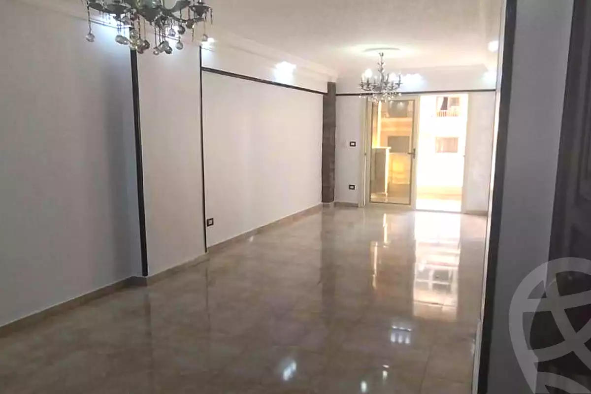 https://aqarmap.com.eg/ar/listing/7088297-for-sale-alexandria-miami-shr-jml-bd-lnsr