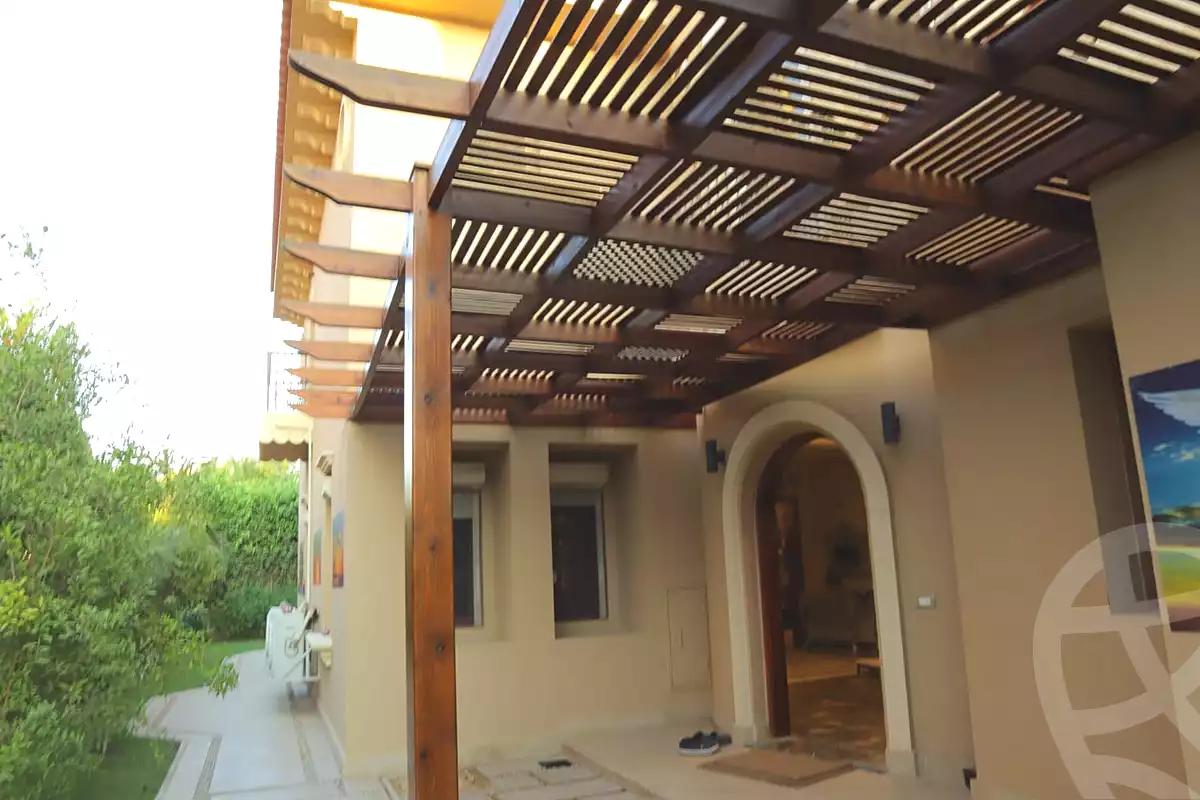 https://aqarmap.com.eg/ar/listing/7088318-for-sale-cairo-new-cairo-compounds-hyde-park-centre-ville-hyde-park