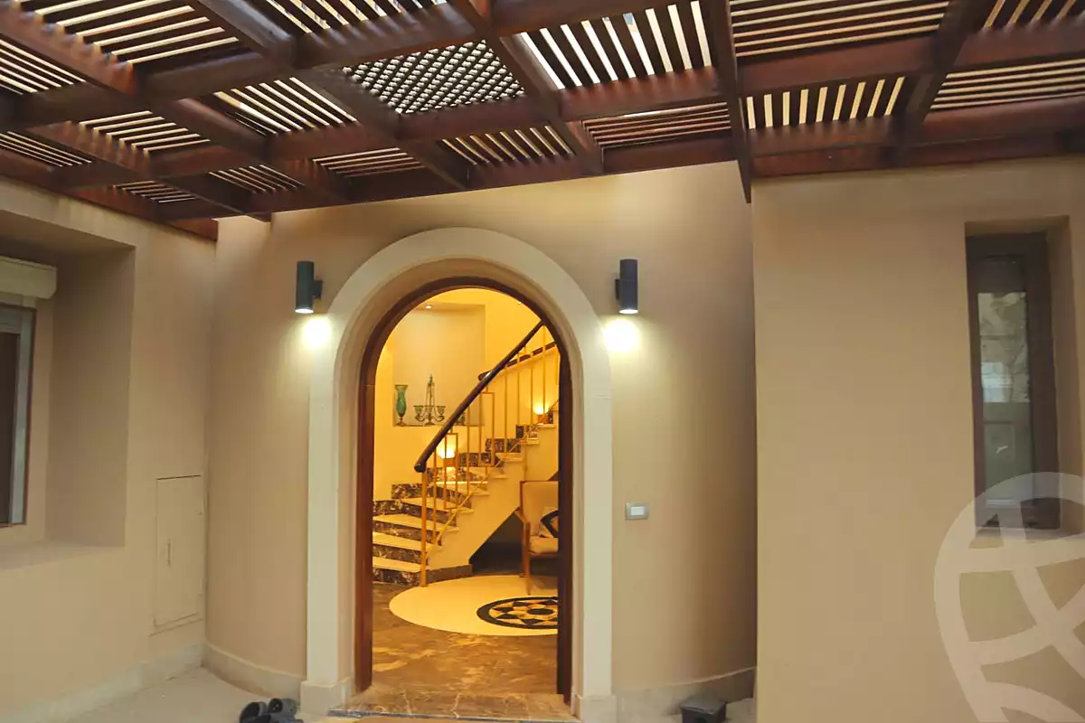 https://aqarmap.com.eg/en/listing/7088351-for-rent-cairo-new-cairo-compounds-hyde-park-centre-ville-hyde-park