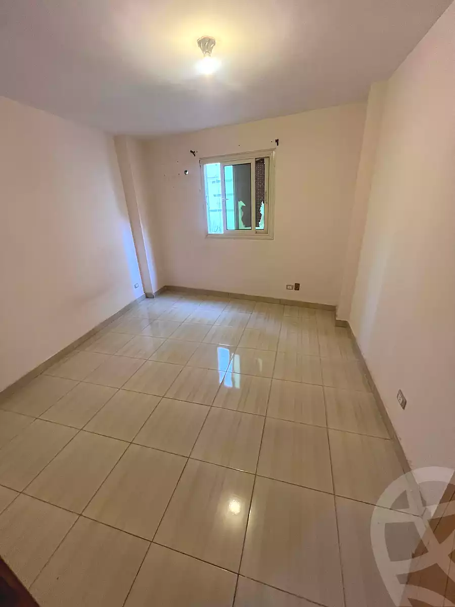 https://aqarmap.com.eg/ar/listing/7088407-for-sale-cairo-el-sheikh-zayed-city-el-hay-elasher-street-100