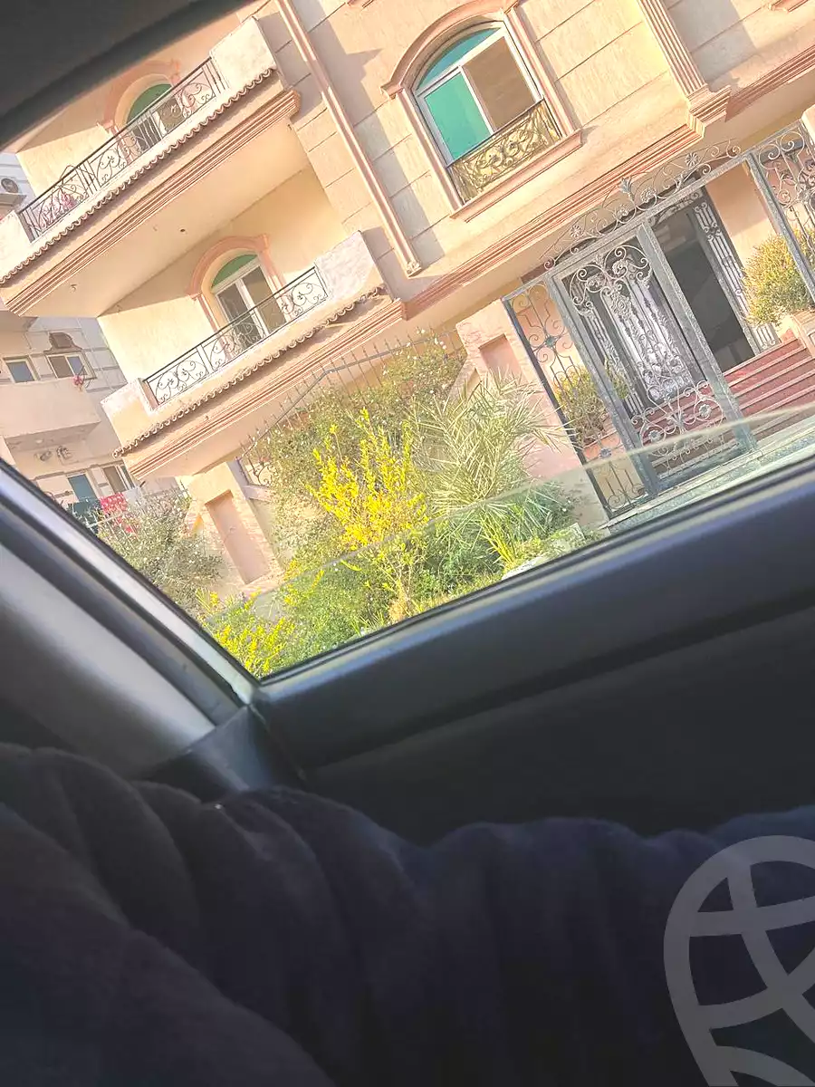 https://aqarmap.com.eg/ar/listing/7088407-for-sale-cairo-el-sheikh-zayed-city-el-hay-elasher-street-100