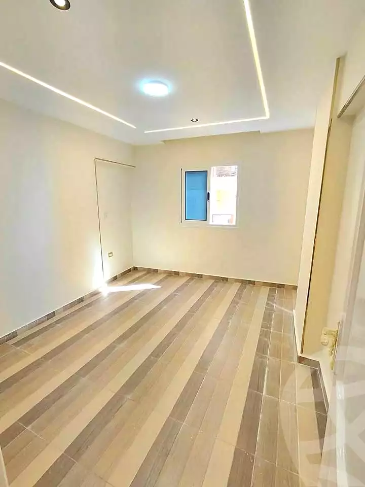 https://aqarmap.com.eg/ar/listing/7088699-for-sale-alexandria-miami-khld-bn-lwlyd