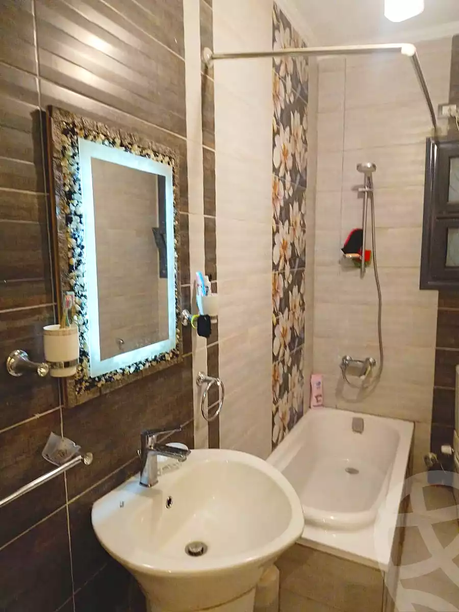 https://aqarmap.com.eg/en/listing/7088925-for-sale-cairo-elnozha-Streettt-27