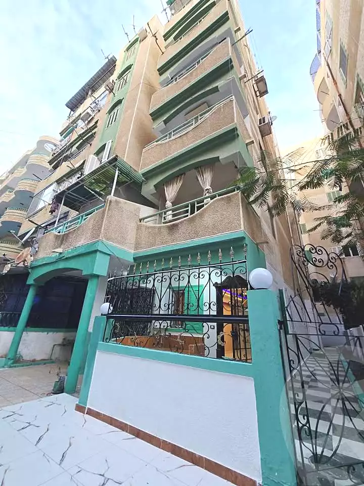 https://aqarmap.com.eg/ar/listing/7088931-for-sale-alexandria-al-agamy-shataa-el-nakheel