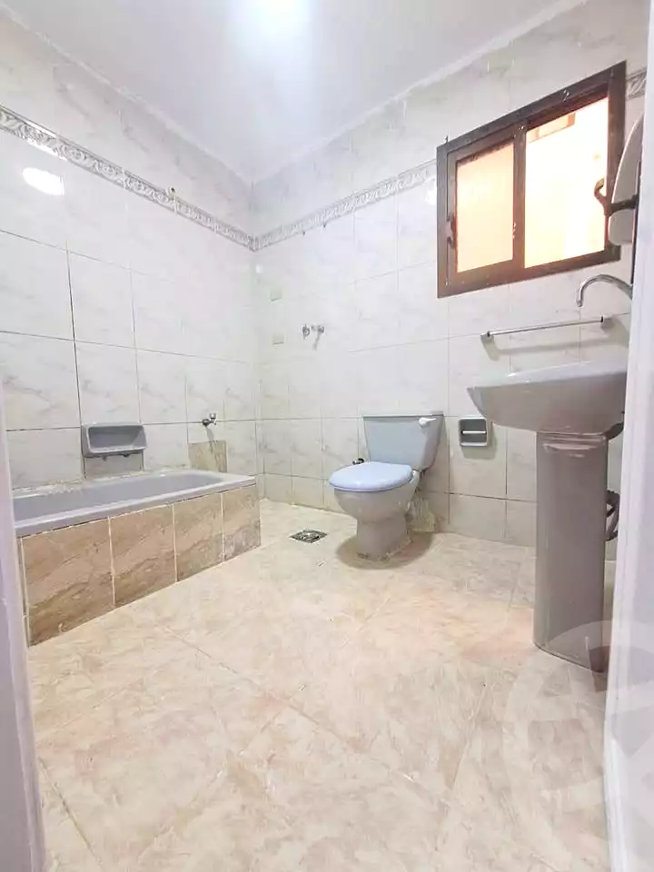 https://aqarmap.com.eg/ar/listing/7089210-for-sale-alexandria-al-agamy-shataa-el-nakheel