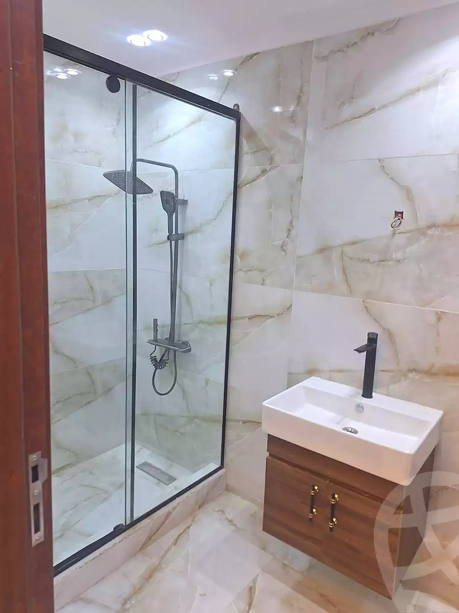 https://aqarmap.com.eg/en/listing/7089408-for-sale-cairo-nozha-2-el-khamseen-st