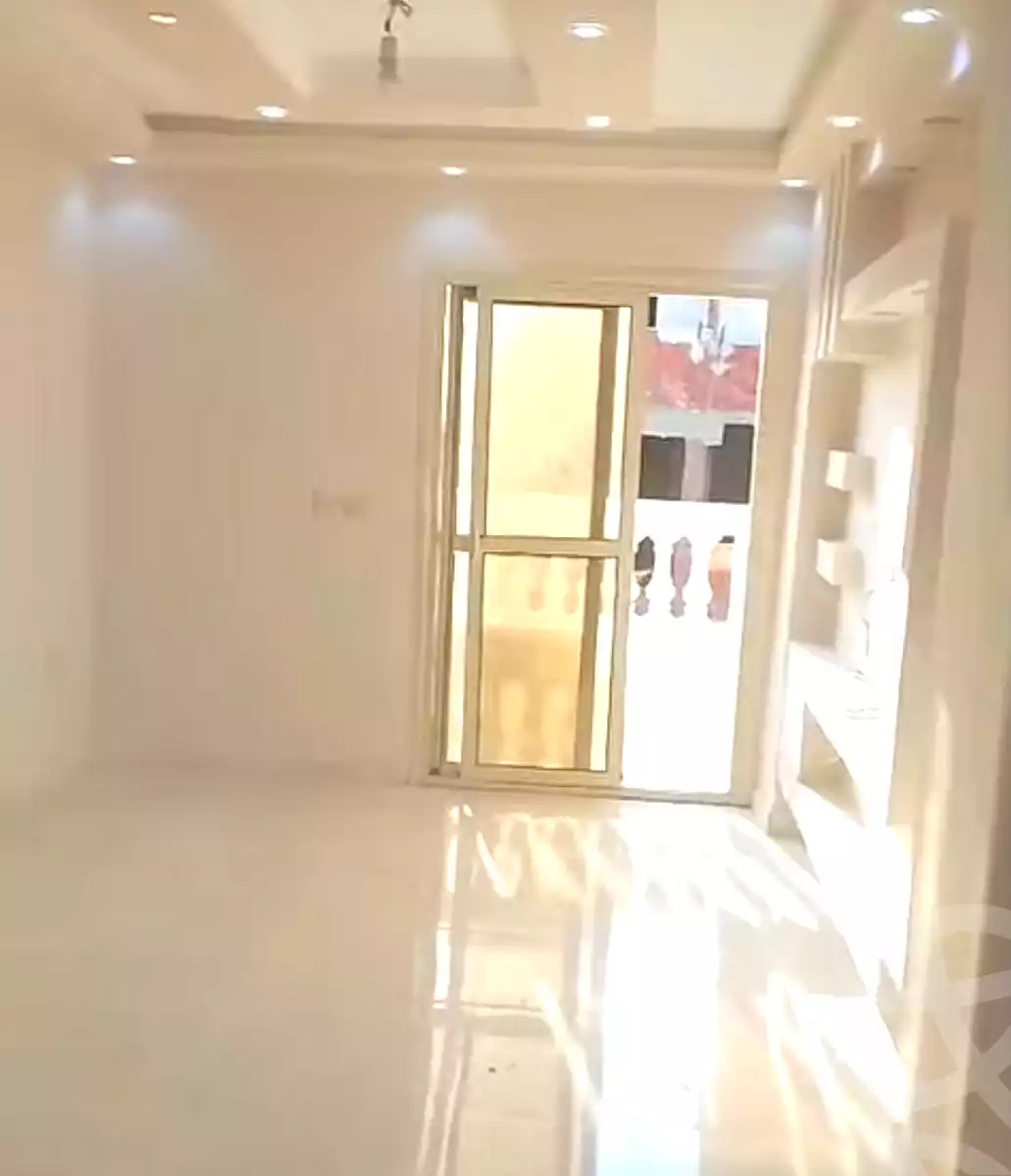 https://aqarmap.com.eg/ar/listing/7089673-for-sale-cairo-ain-shams-ain-shams-el-sharkia