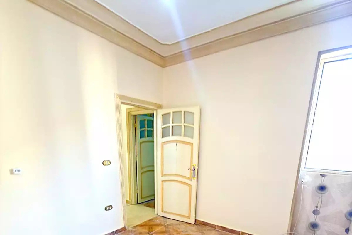https://aqarmap.com.eg/en/listing/7089703-for-sale-alexandria-l-zryt-champollion-st