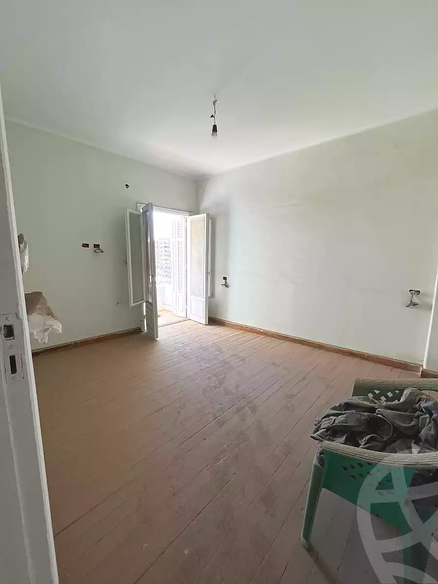 https://aqarmap.com.eg/ar/listing/7089786-for-sale-cairo-helwan-helwan-el-sharkeya-thabit-basha-st