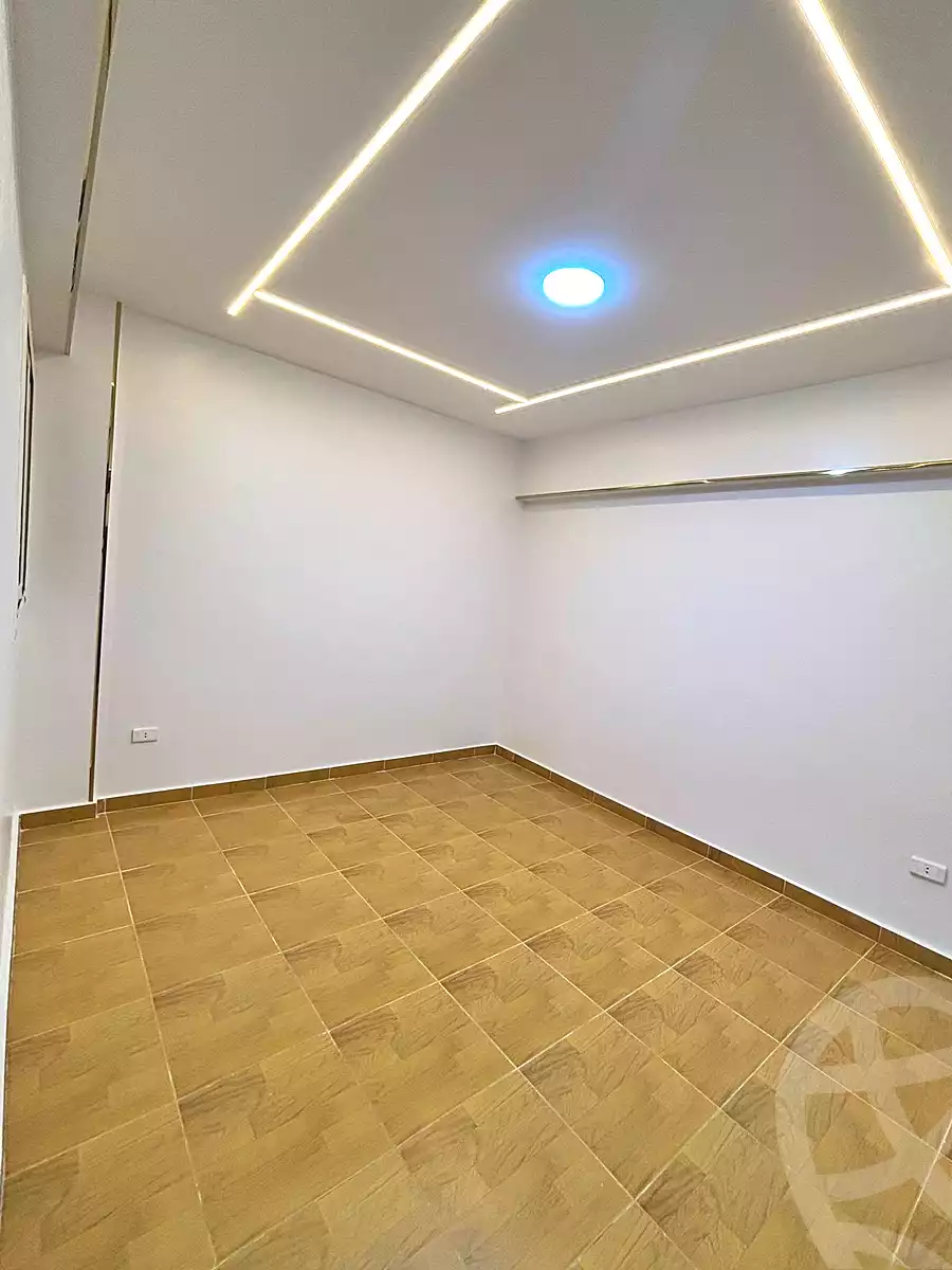 https://aqarmap.com.eg/ar/listing/7089883-for-sale-alexandria-sydy-bshr-sydy-bshr-bhry-mohamed-el-srafi-st.
