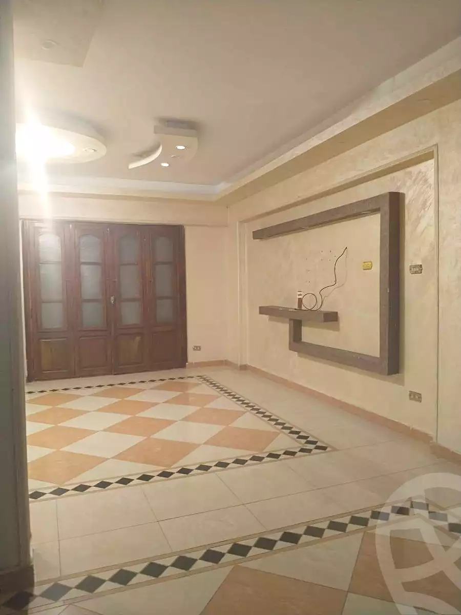 https://aqarmap.com.eg/ar/listing/7090053-for-rent-alexandria-sydy-bshr-sydy-bshr-bhry-shr-mhmwd-l-yswy