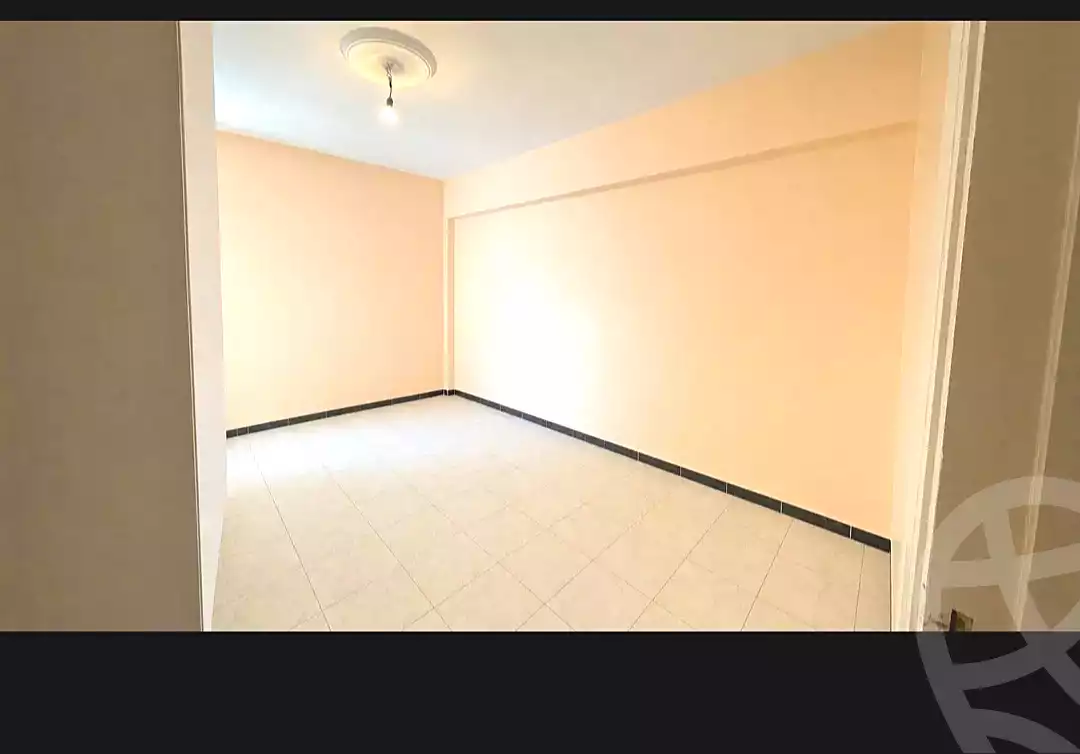 https://aqarmap.com.eg/ar/listing/7090989-for-sale-alexandria-miami-el-zobeir-ibn-el-awam-st