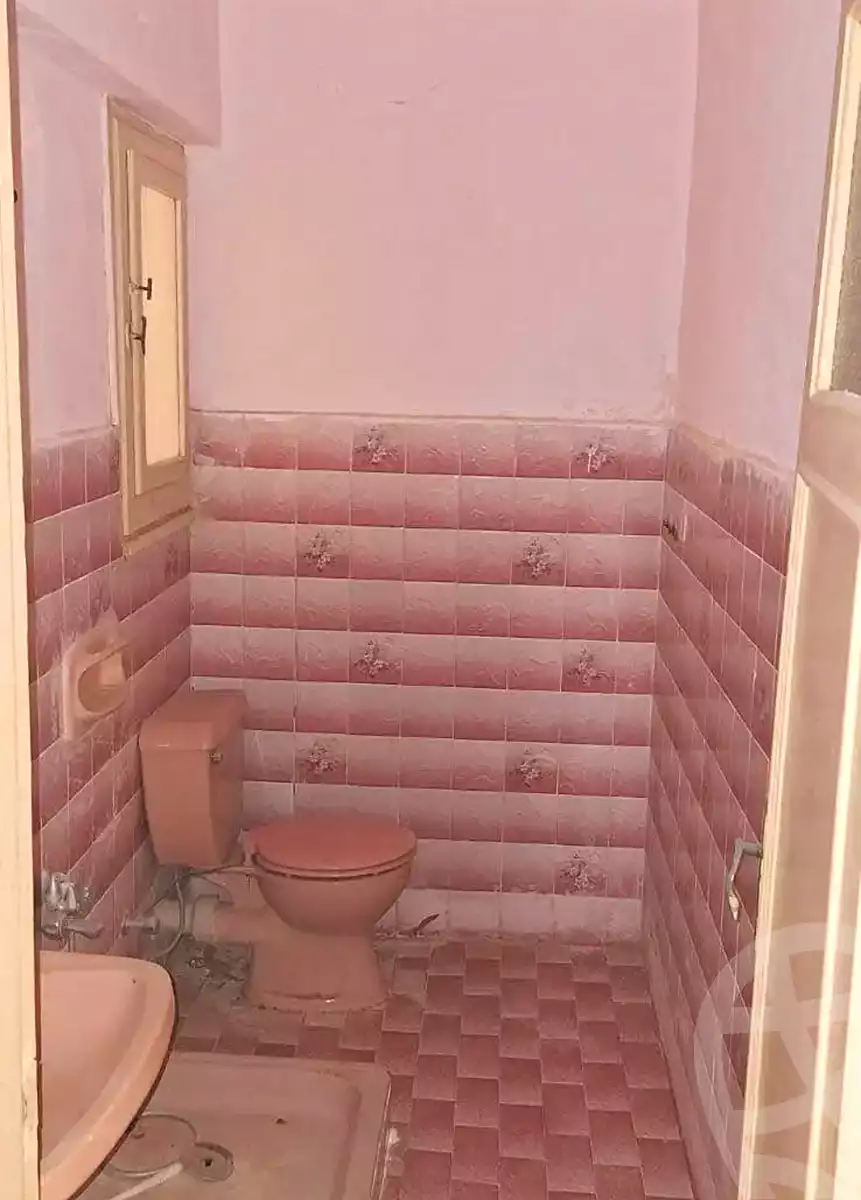 https://aqarmap.com.eg/ar/listing/7091011-for-sale-alexandria-al-agamy-lbytsh-bianchiii