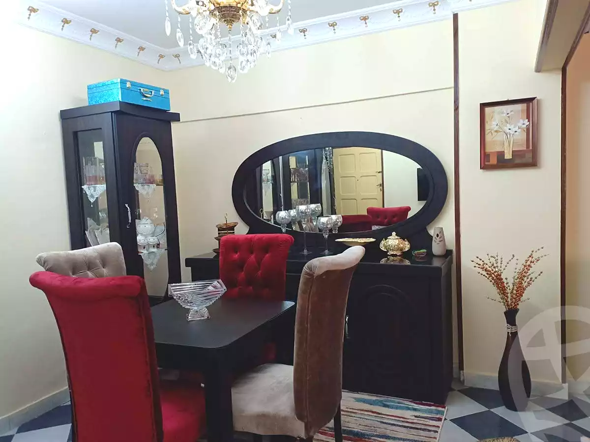 https://aqarmap.com.eg/ar/listing/7092117-for-sale-cairo-helwan-helwan-el-sharkeya-mostafa-safwat-st