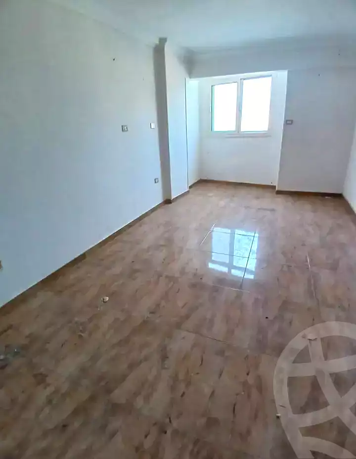 https://aqarmap.com.eg/ar/listing/7092695-for-sale-alexandria-el-asafra-l-sfr-bhry