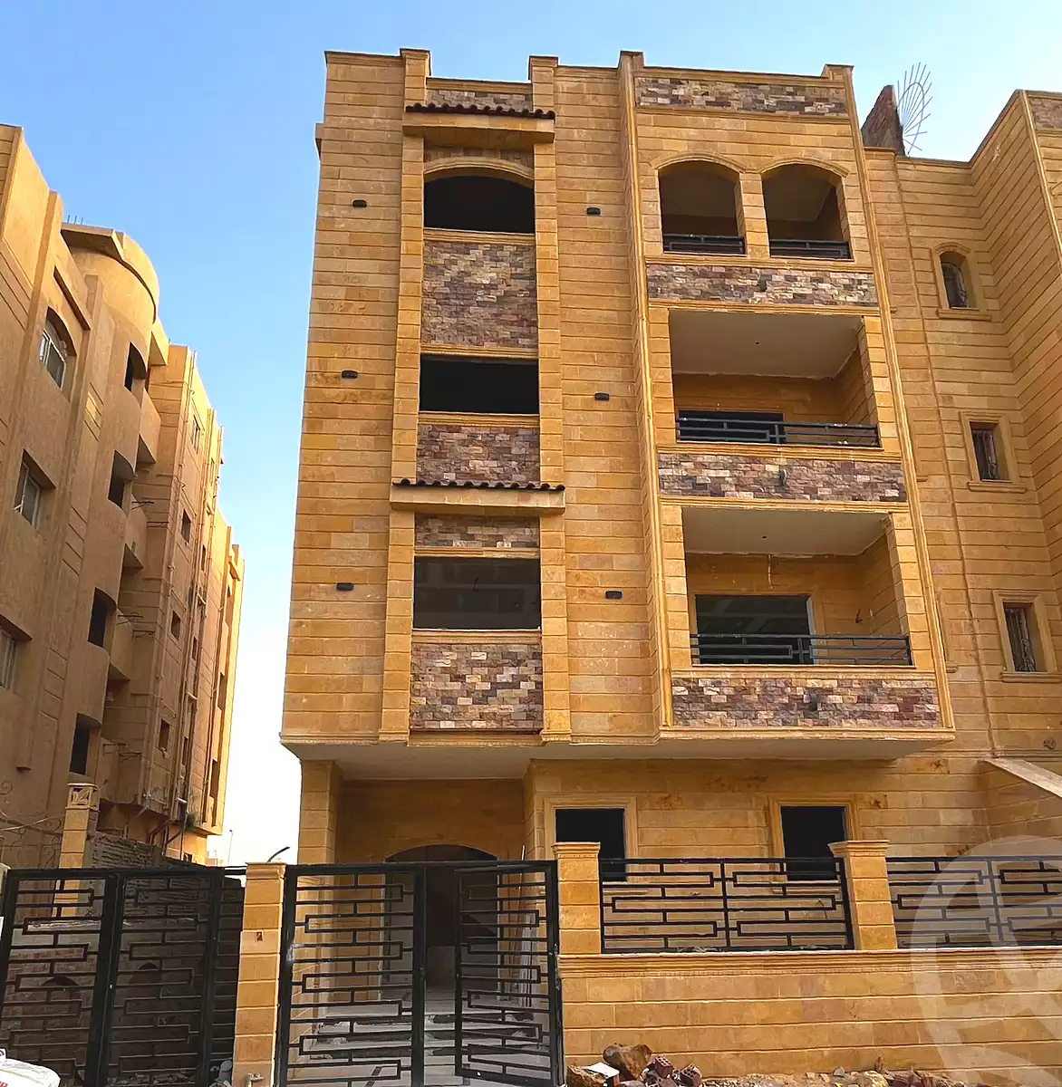 https://aqarmap.com.eg/en/listing/7092726-for-sale-cairo-new-cairo-compounds-gardenia-hights-abo-el-hawl-abo-el-hawl-3