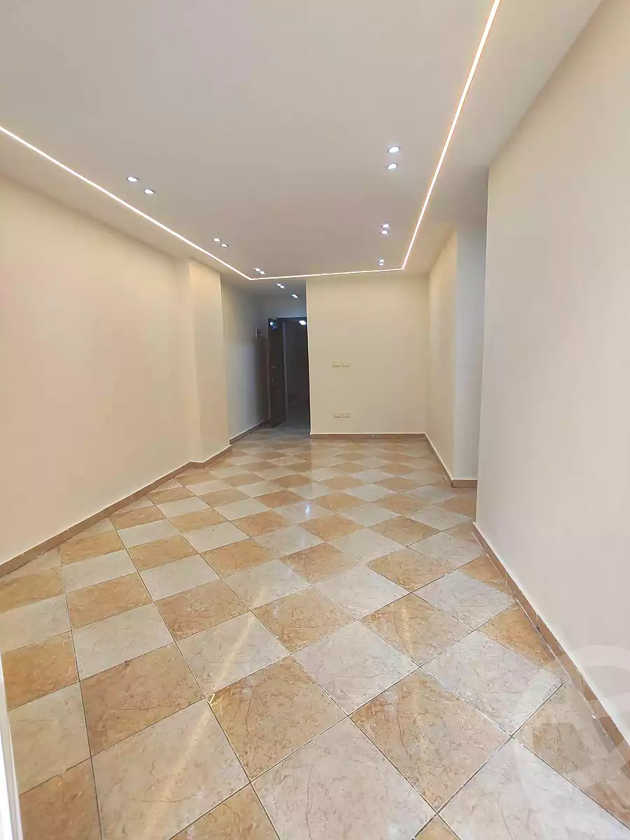 https://aqarmap.com.eg/ar/listing/7093423-for-sale-alexandria-el-asafra-shr-45