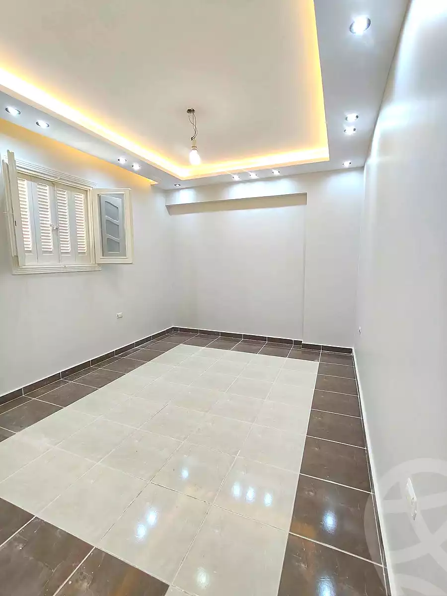 https://aqarmap.com.eg/ar/listing/7093445-for-sale-alexandria-sydy-bshr-sydy-bshr-bhry-khalil-hamada-st