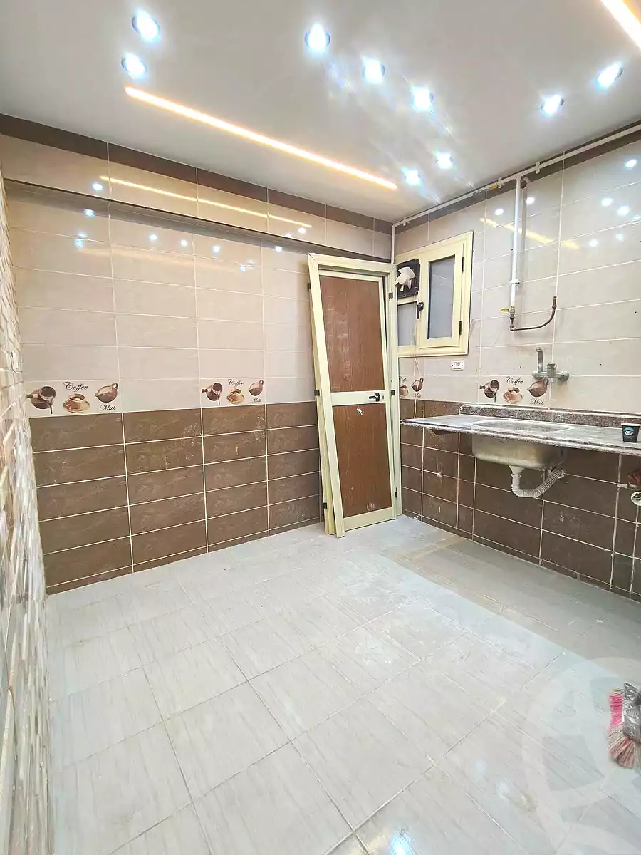 https://aqarmap.com.eg/ar/listing/7093445-for-sale-alexandria-sydy-bshr-sydy-bshr-bhry-khalil-hamada-st