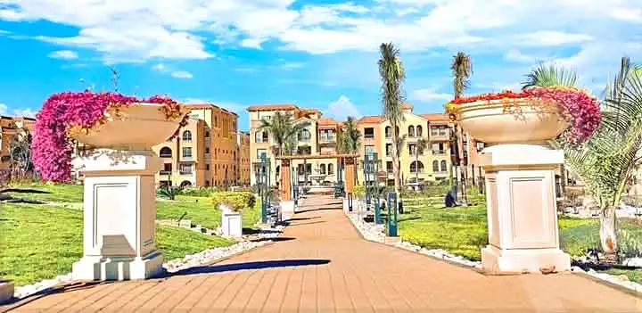 https://aqarmap.com.eg/ar/listing/7093525-for-sale-cairo-el-shorouk-compounds-maadi-view