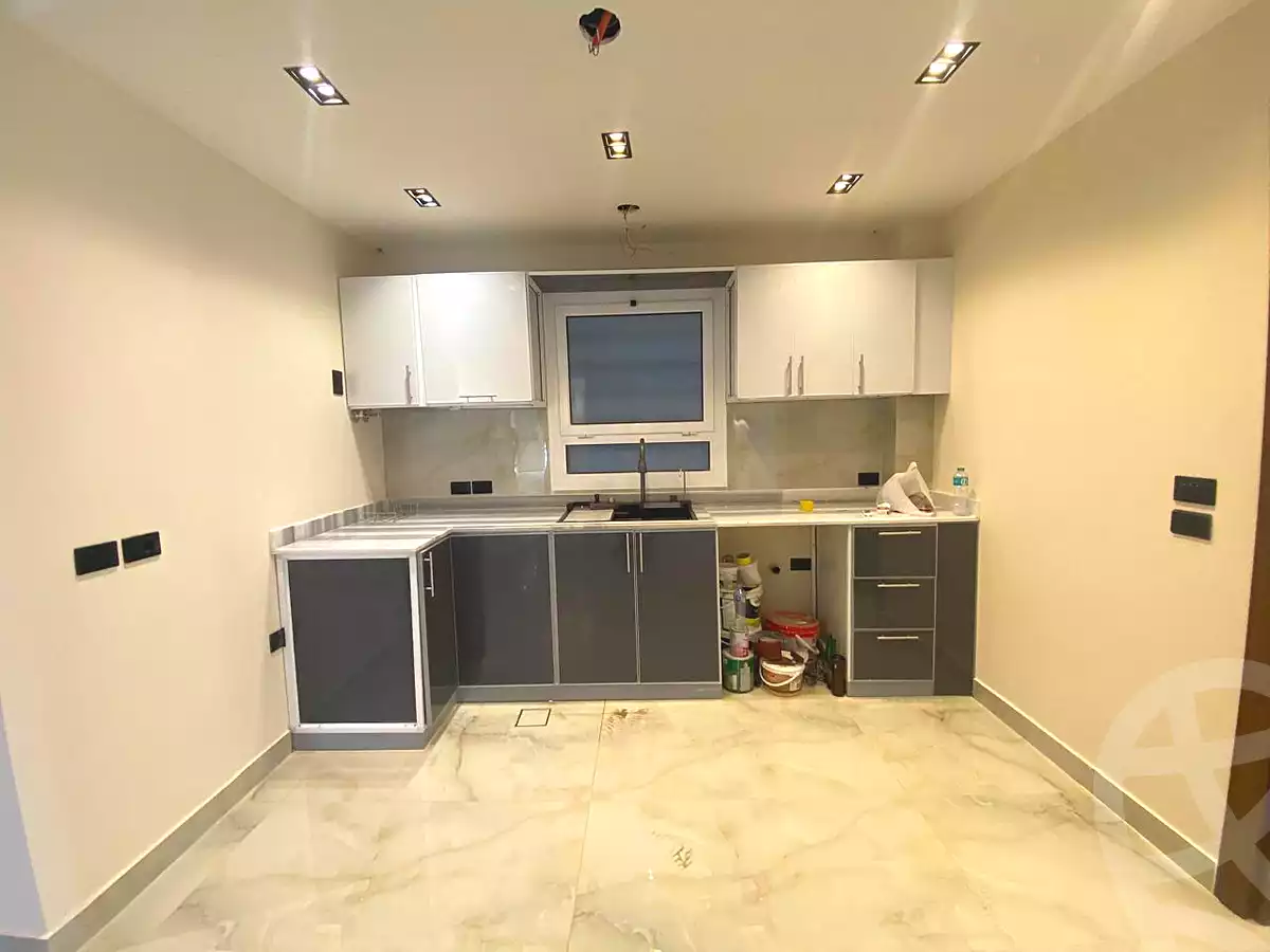 https://aqarmap.com.eg/en/listing/7093636-for-sale-cairo-new-cairo-compounds-hyde-park-centre-ville-hyde-park