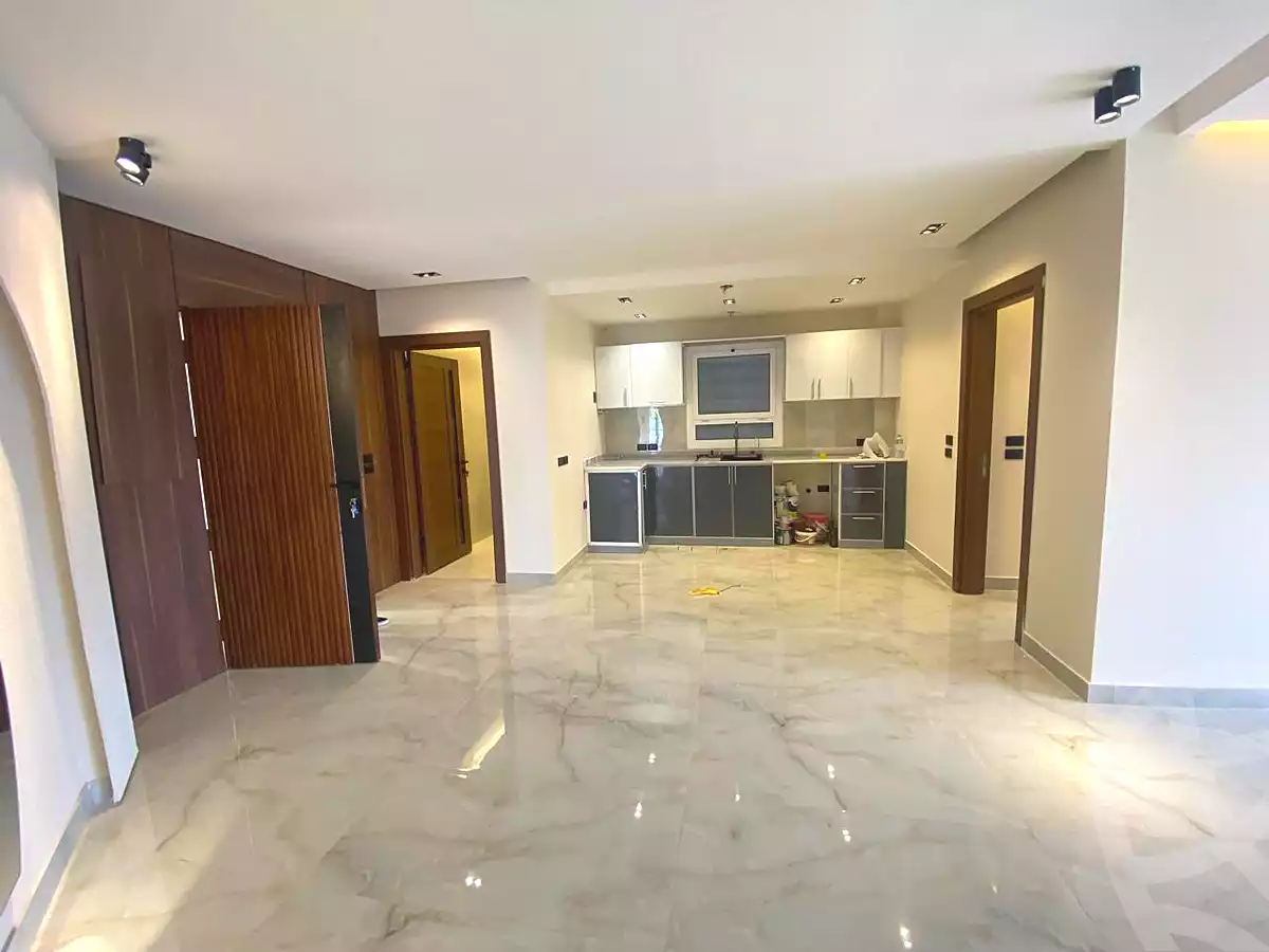 https://aqarmap.com.eg/en/listing/7093636-for-sale-cairo-new-cairo-compounds-hyde-park-centre-ville-hyde-park