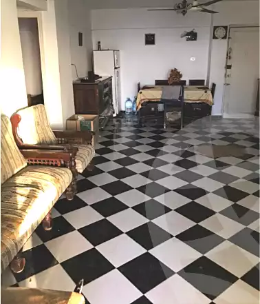 https://aqarmap.com.eg/ar/listing/7094126-for-rent-alexandria-al-agamy-el-hanouvel-el-zahraa-city-st